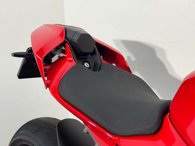 ducati - streetfighter-v4