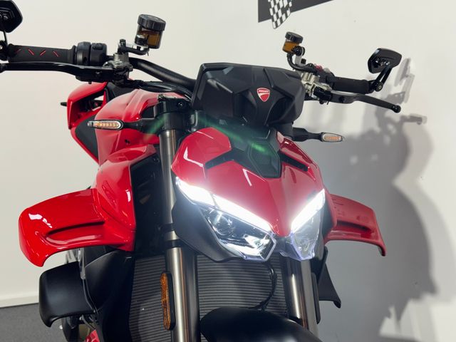 ducati - streetfighter-v4