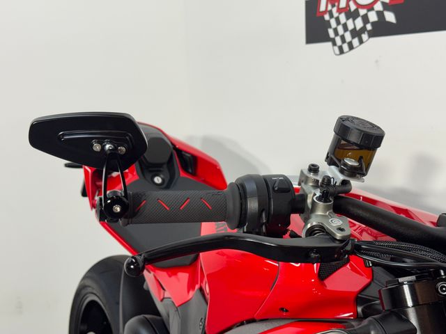 ducati - streetfighter-v4