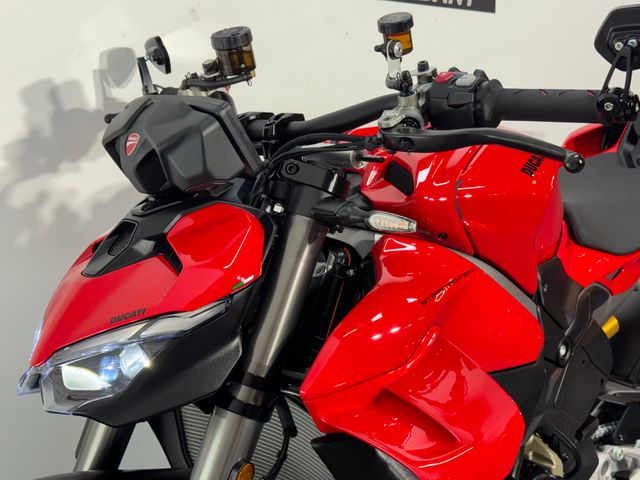 ducati - streetfighter-v4