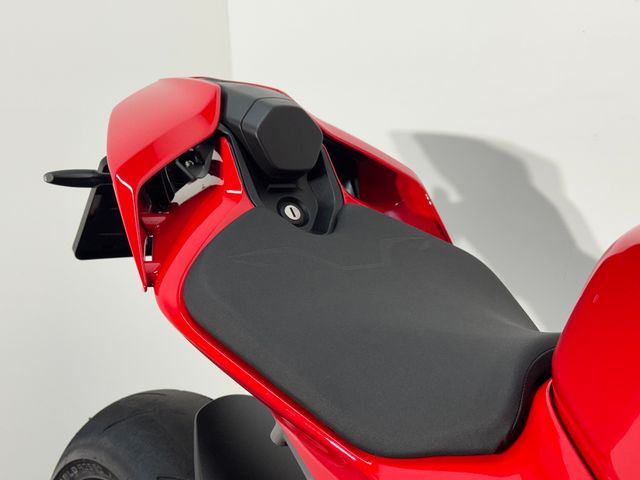 ducati - streetfighter-v4