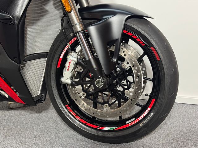 ducati - streetfighter-v4