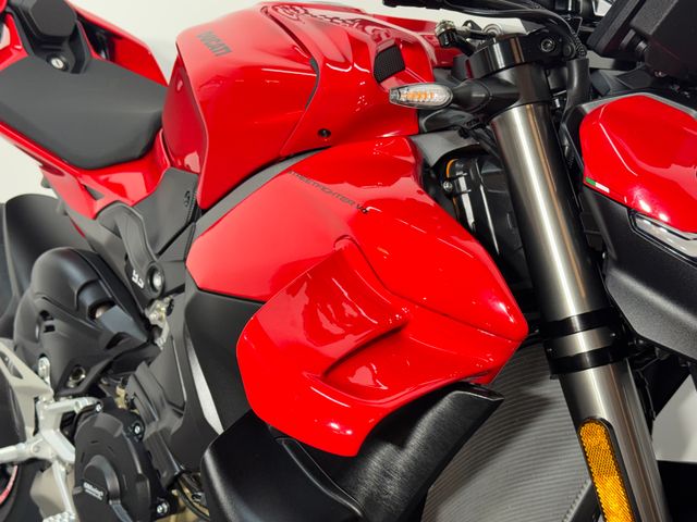 ducati - streetfighter-v4