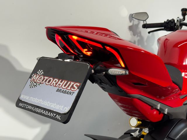 ducati - streetfighter-v4