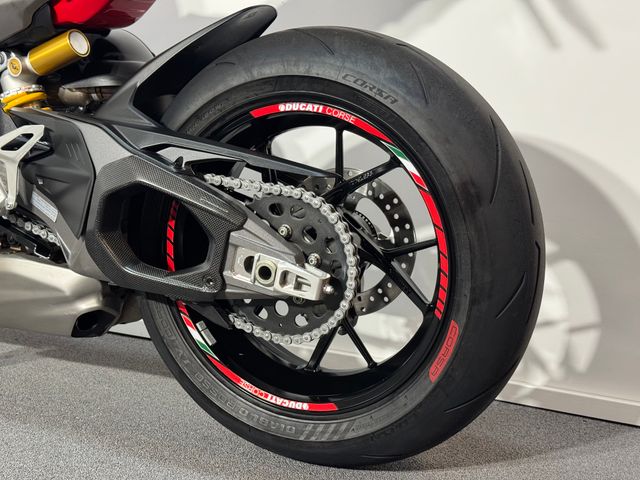 ducati - streetfighter-v4