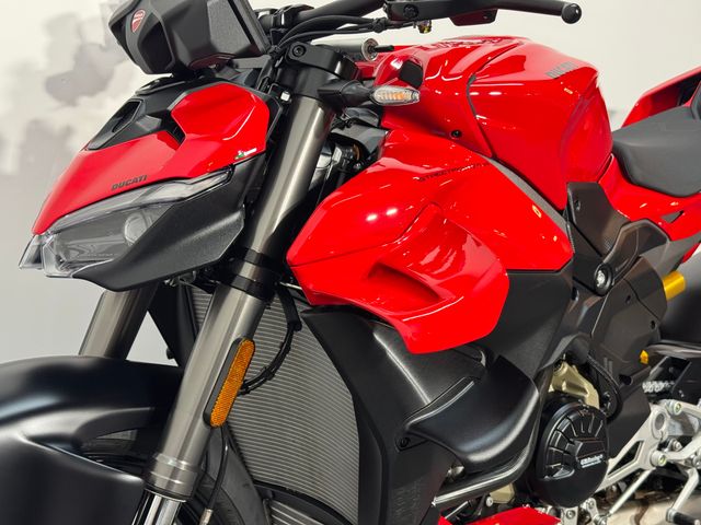 ducati - streetfighter-v4
