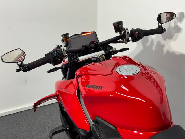 ducati - streetfighter-v4