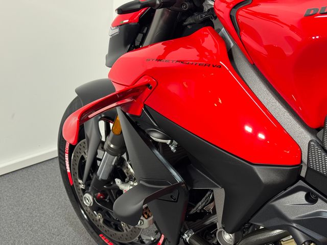 ducati - streetfighter-v4