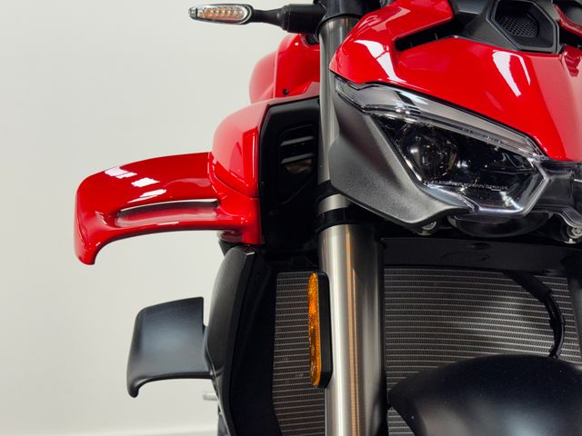 ducati - streetfighter-v4
