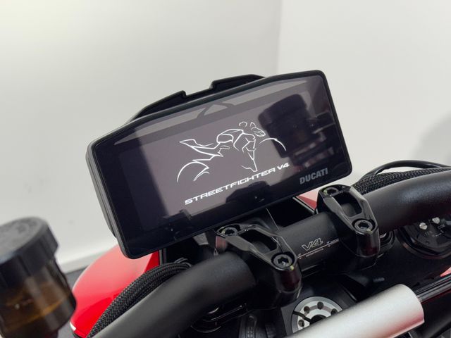 ducati - streetfighter-v4