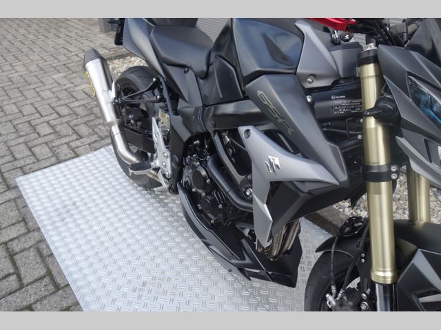 suzuki - gsr-750-a