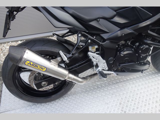 suzuki - gsr-750-a