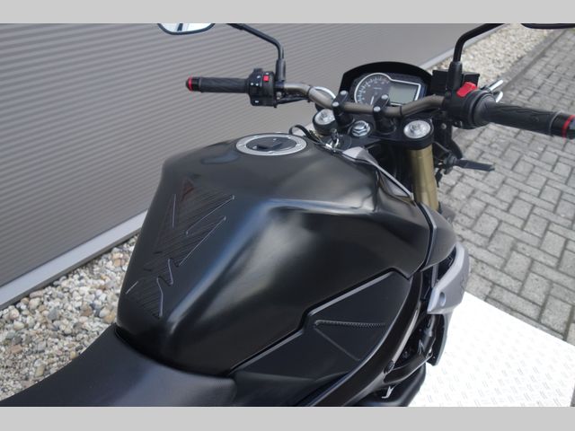 suzuki - gsr-750-a