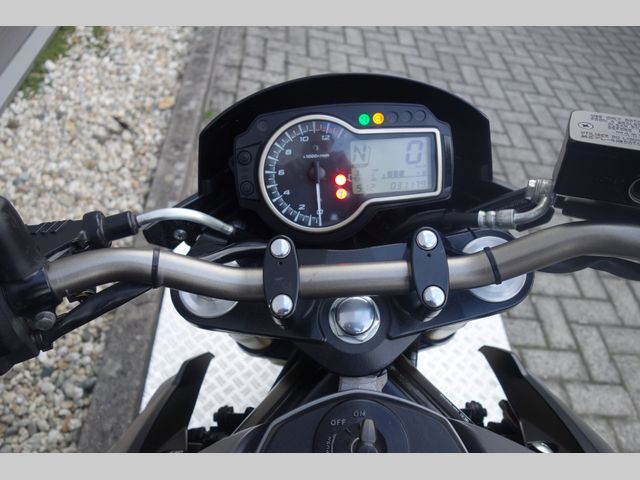 suzuki - gsr-750-a
