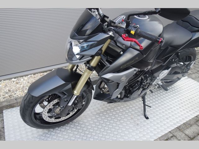 suzuki - gsr-750-a