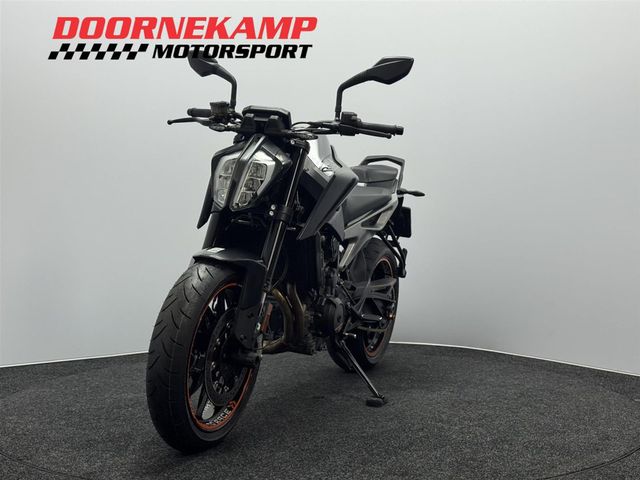 ktm - 790-duke