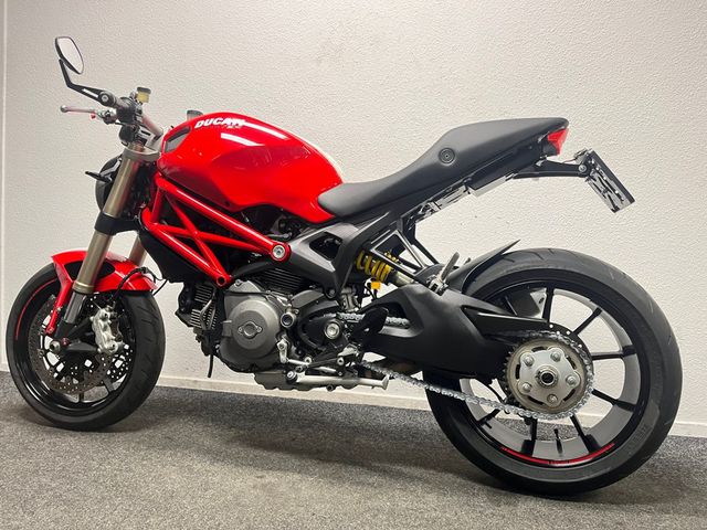 ducati - m-1100-evo