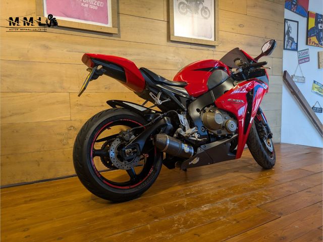honda - cbr-1000-rr-fireblade