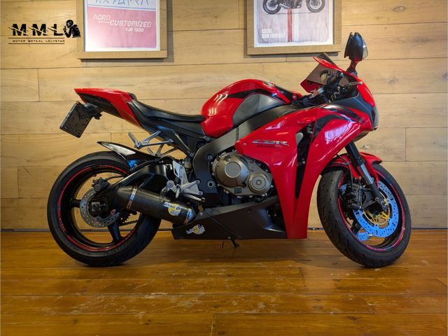honda - cbr-1000-rr-fireblade