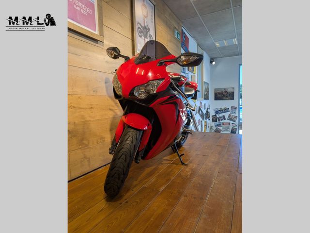 honda - cbr-1000-rr-fireblade
