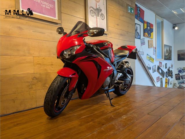 honda - cbr-1000-rr-fireblade