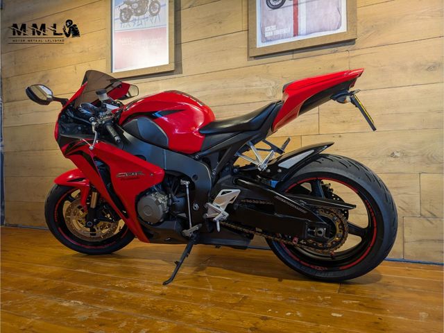 honda - cbr-1000-rr-fireblade