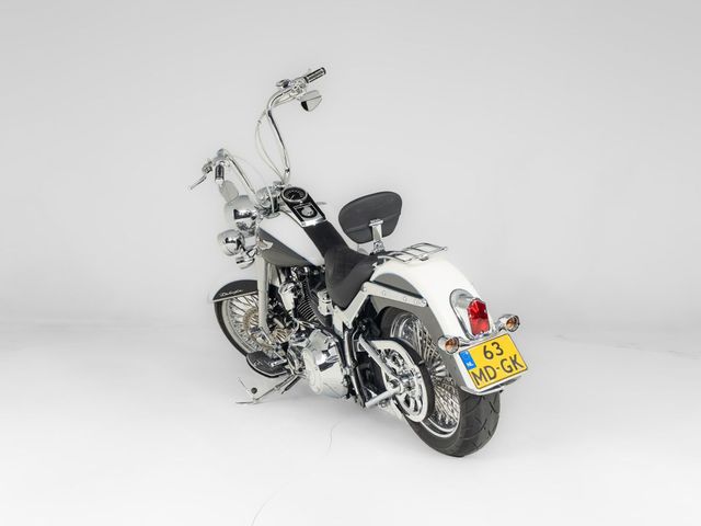harley-davidson - deluxe--heritage-special-flstni