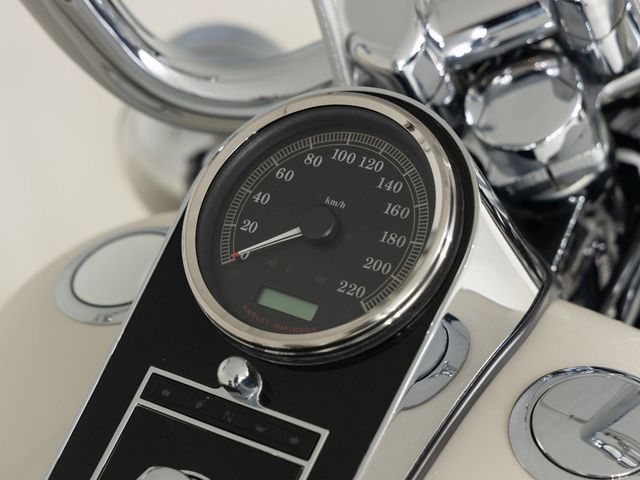 harley-davidson - deluxe--heritage-special-flstni