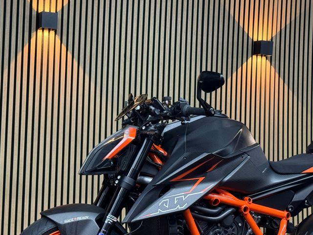 ktm - 1290-super-duke-r-evo