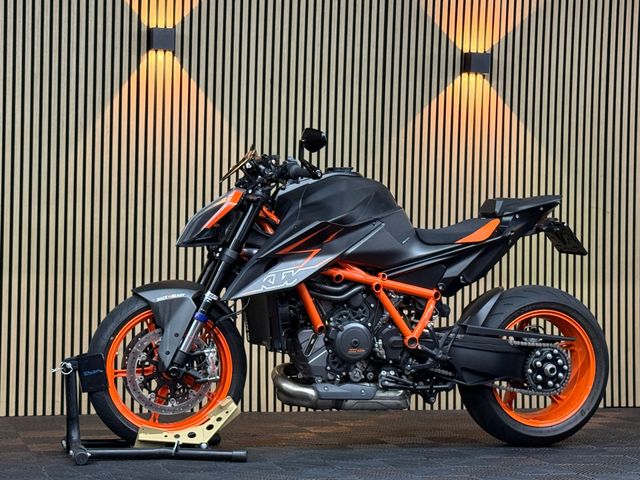 ktm - 1290-super-duke-r-evo