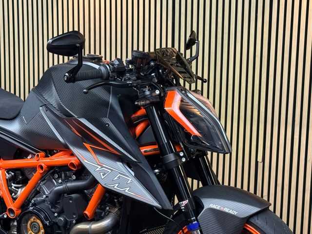 ktm - 1290-super-duke-r-evo