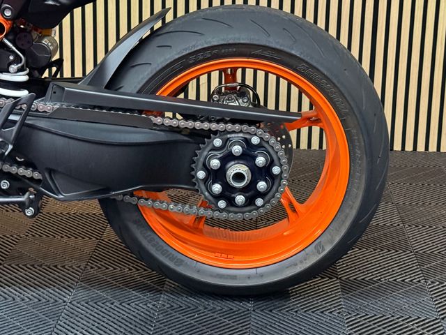 ktm - 1290-super-duke-r-evo