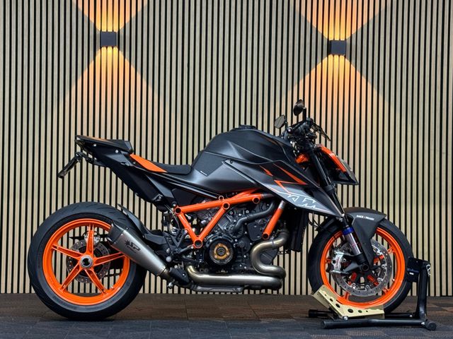 ktm - 1290-super-duke-r-evo