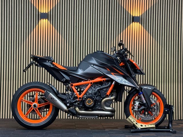 ktm - 1290-super-duke-r-evo