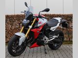 BMW F 900 R