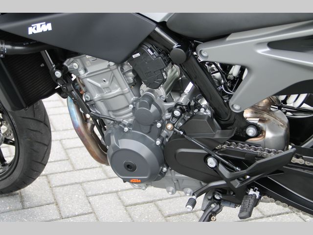 ktm - 790-duke-l