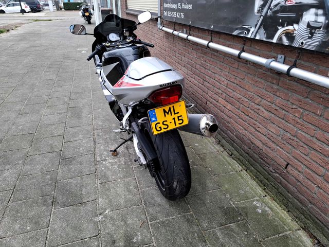 suzuki - gsx-r-600