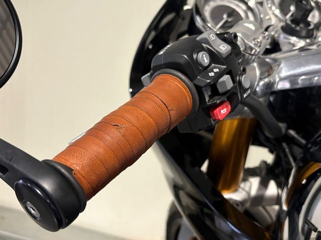 triumph - thruxton-rs-chrome-edition