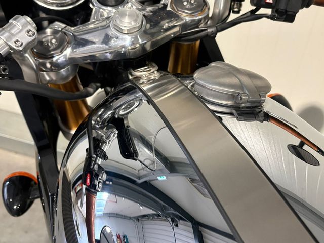 triumph - thruxton-rs-chrome-edition