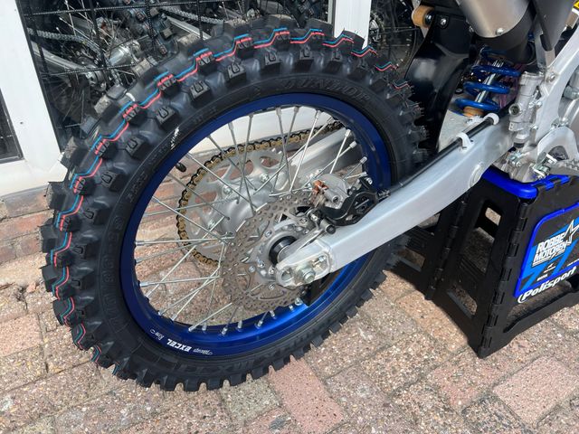 yamaha - yz-250-monster-energy-yamaha-racing-edition