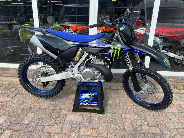 yamaha - yz-250-monster-energy-yamaha-racing-edition