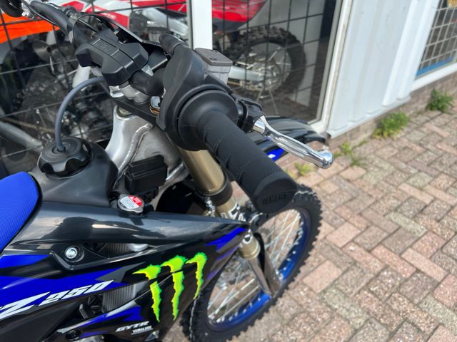 yamaha - yz-250-monster-energy-yamaha-racing-edition