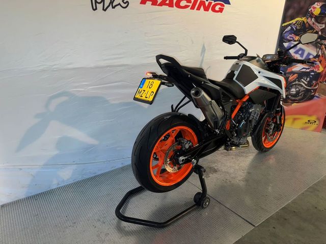ktm - 890-duke-r