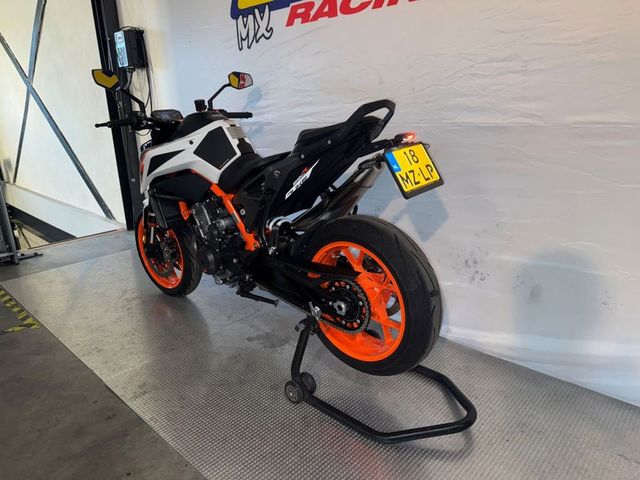 ktm - 890-duke-r