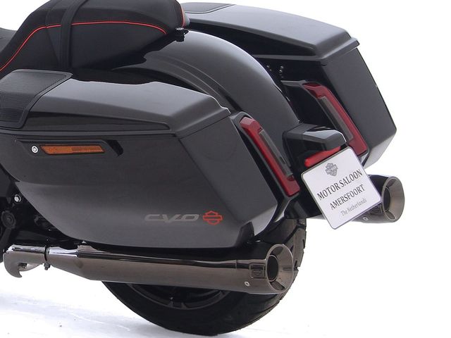 harley-davidson - street-glide-cvo-flhxse