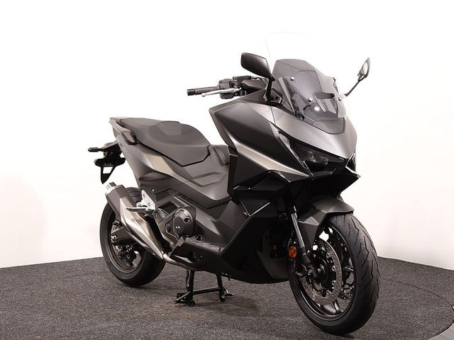 honda - forza-750