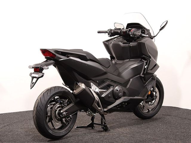 honda - forza-750