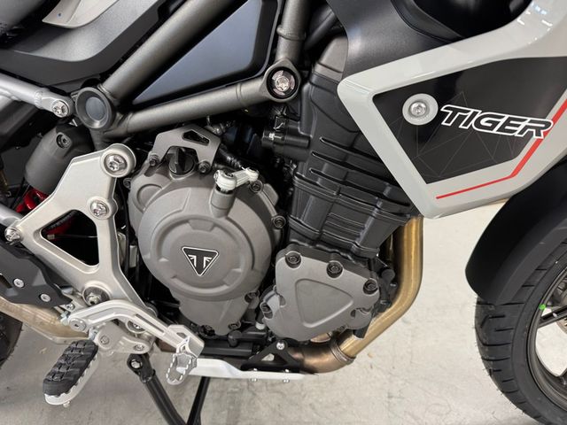 triumph - tiger-1200-alpine-edition