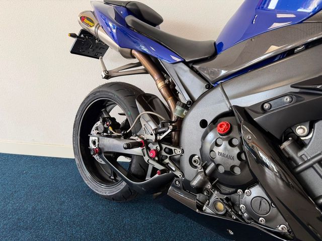 yamaha - yzf-r1