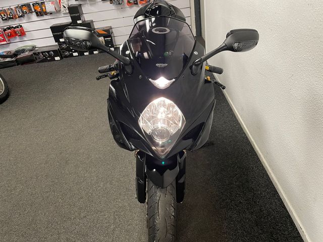 suzuki - gsx-r-1000